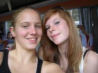 Meine Klassenkameradin und ich :-))))